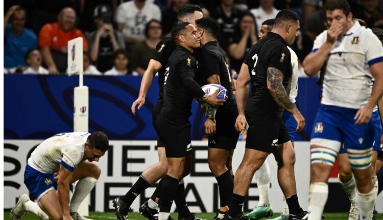 Rugby World Cup: New Zealand slaughter Italy (96-17)