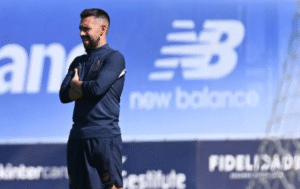 FC Porto: Alan Varela undergoing treatment at the start of "Operation Estoril"