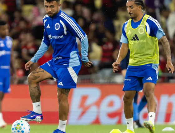 Matheus Henrique praises Cruzeiro's 'identity' despite defeat.